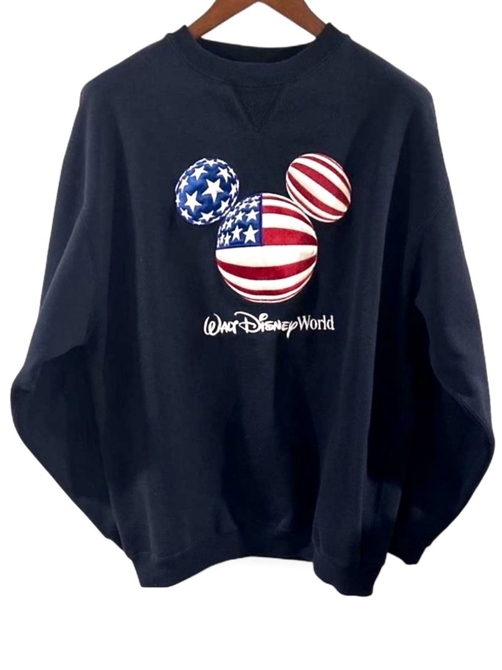 Disney Black Crewneck Sweatshirt Patriotic Embroidered Mickey Size Men’s Large
